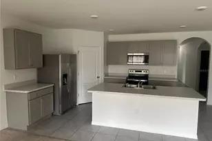 318 Montgomery Ct, Kissimmee, FL 34758 - Photo 2