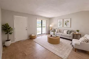 3823 Pine Ridge Rd, Orlando, FL 32808 - Photo 4