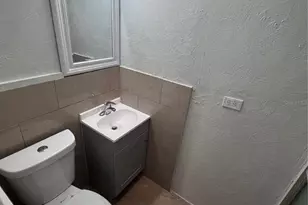 3823 Pine Ridge Rd, Orlando, FL 32808 - Photo 10