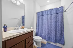 1917 Cayman Cove Cir, Saint Cloud, FL 34772 - Photo 8