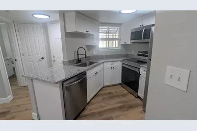 1948 Lake Atriums Circle #120, Orlando, FL 32839 - Photo 2