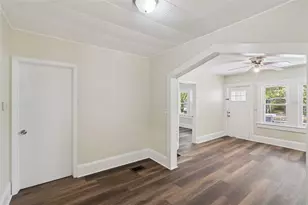 547 E Voorhis Ave, Deland, FL 32724 - Photo 8