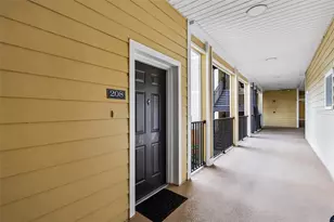 9055 Treasure Trove Ln, Kissimmee, FL 34747 - Photo 4