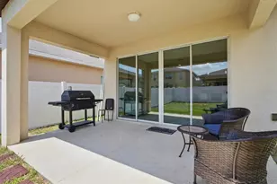 914 Fallon Hills Dr, Haines City, FL 33844 - Photo 2