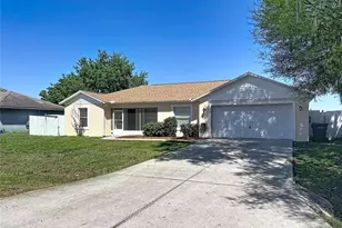 323 Fox Lake Dr, Lakeland, FL 33809 - Photo 2