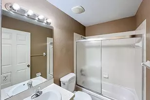 323 Fox Lake Dr, Lakeland, FL 33809 - Photo 20