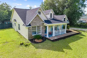 6409 Shoreline Ct, Saint Cloud, FL 34771 - Photo 2