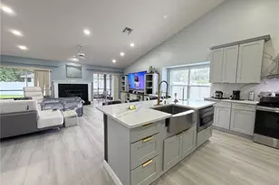 1029 Surge Ct, Orlando, FL 32828 - Photo 12