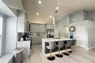 1029 Surge Ct, Orlando, FL 32828 - Photo 8