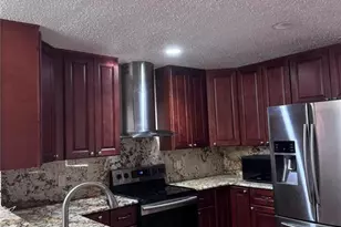 138 Pinewood Cir, Kissimmee, FL 34743 - Photo 8