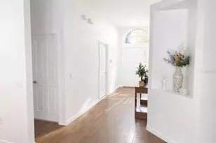 2704 Lucas Lakes Ln, Kissimmee, FL 34744 - Photo 4