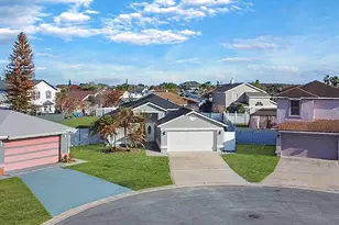 210 Coral Reef Cir, Kissimmee, FL 34743 - Photo 34