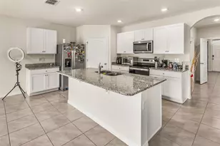 4088 Sherlock Ct, Orlando, FL 32824 - Photo 2