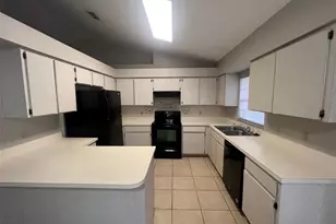 512 Finch Ct, Poinciana, FL 34759 - Photo 6