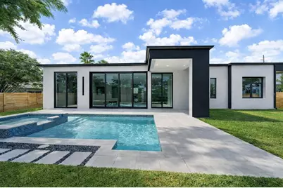 2441 Webber Street, Sarasota, FL 34239 - Photo 2