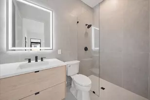 2441 Webber St, Sarasota, FL 34239 - Photo 16