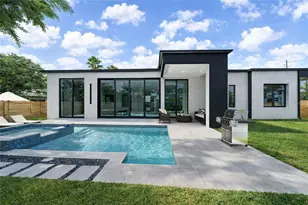 2441 Webber St, Sarasota, FL 34239 - Photo 2