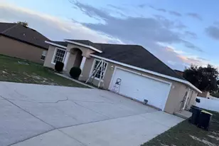 8 Sawfish Ct, Kissimmee, FL 34759 - Photo 1