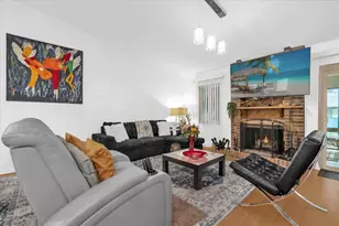 7 Escondido Cir, Altamonte Springs, FL 32701 - Photo 4