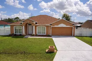 352 Clermont Dr, Kissimmee, FL 34759 - Photo 1