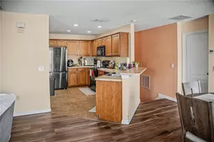 3924 Pemberly Pines Cir, Saint Cloud, FL 34769 - Photo 8