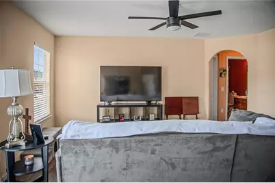 3924 Pemberly Pines Circle, Saint Cloud, FL 34769 - Photo 12