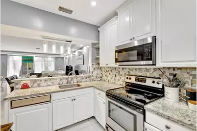 12662 NW 14th Street, Sunrise, FL 33323 - Photo 8