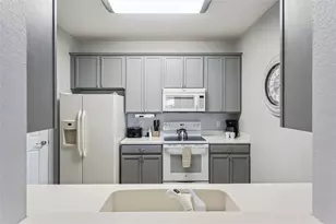 4862 Cayview Ave, Orlando, FL 32819 - Photo 12