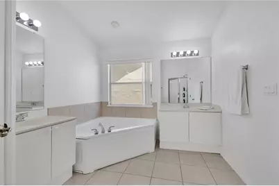 2855 Club Cortile Circle, Kissimmee, FL 34746 - Photo 10