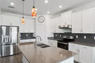 3373 Wauseon Dr, Saint Cloud, FL 34772 - Photo 10