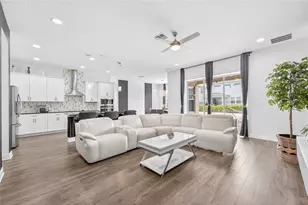 19076 Planetree St, Orlando, FL 32827 - Photo 2