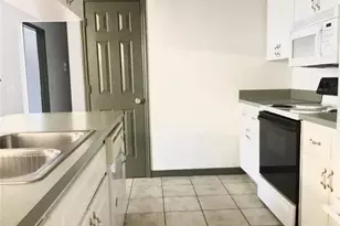 1101 Eagle Pond Dr, Winter Haven, FL 33884 - Photo 10