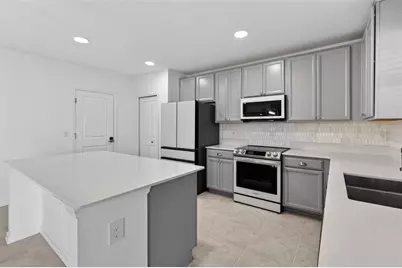 124 Pineywoods Street, Saint Cloud, FL 34771 - Photo 8