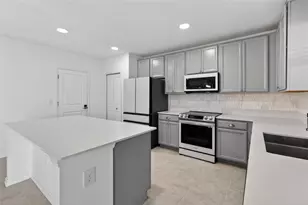 124 Pineywoods St, Saint Cloud, FL 34771 - Photo 8