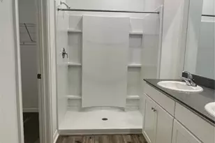 34772 Mulrion Dr, Zephyrhills, FL 33541 - Photo 12