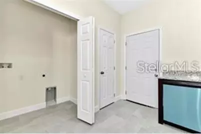 285 N Kentucky Avenue, Umatilla, FL 32784 - Photo 6