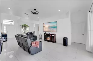 2654 Hawthorne Ln, Kissimmee, FL 34743 - Photo 6