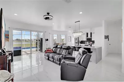 2654 Hawthorne Lane, Kissimmee, FL 34743 - Photo 4