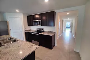 6939 SE 112th Ln, Belleview, FL 34420 - Photo 4