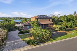 929 Carlton Ave, Lake Wales, FL 33853 - Photo 2