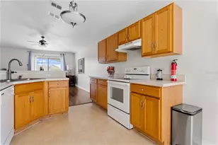 454 Whitby St, Davenport, FL 33897 - Photo 4