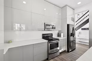 810 Lake Evalyn Dr, Celebration, FL 34747 - Photo 14