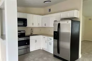 682 Walkup Dr, Orlando, FL 32808 - Photo 4