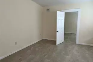 682 Walkup Dr, Orlando, FL 32808 - Photo 6