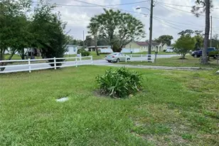 682 Walkup Dr, Orlando, FL 32808 - Photo 16