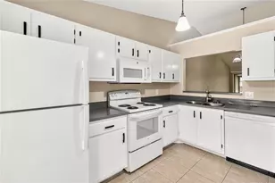 2791 King Oak Cir, Saint Cloud, FL 34769 - Photo 10