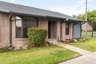 2791 King Oak Cir, Saint Cloud, FL 34769 - Photo 2