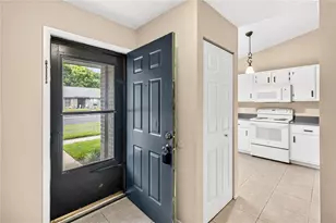 2791 King Oak Cir, Saint Cloud, FL 34769 - Photo 4