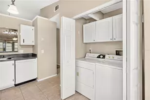 2791 King Oak Cir, Saint Cloud, FL 34769 - Photo 12
