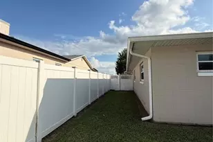 1809 Paradise Dr, Kissimmee, FL 34741 - Photo 30